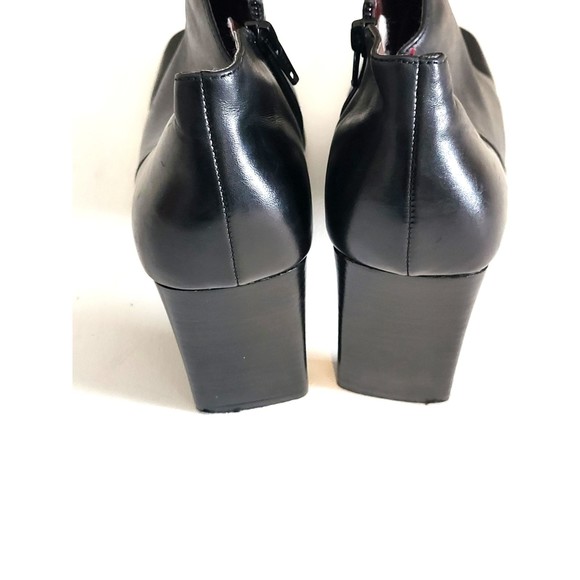 Black Boots - Picture 3 of 11